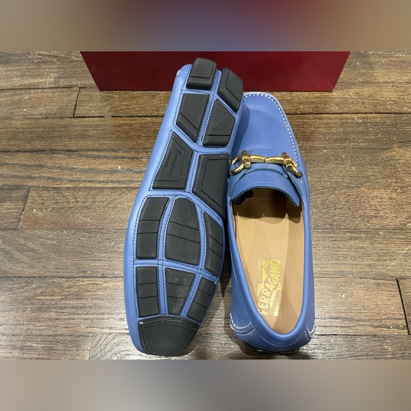 Salvatore Ferragamo Light Blue Gold Buckle Drivers Size 10 - Picture 5 of 12